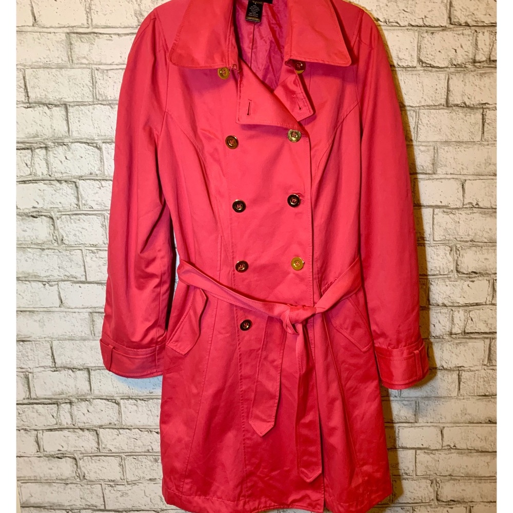 Beautiful pink trench coat with gold buttons